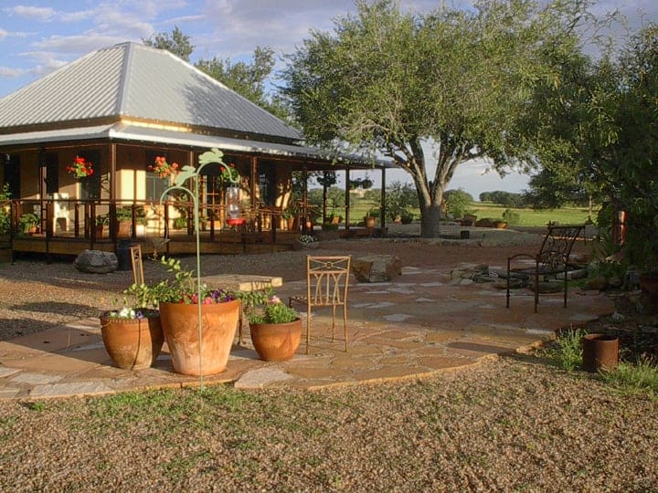 Stay at Sunglow Ranch to explore Southeastern Arizona