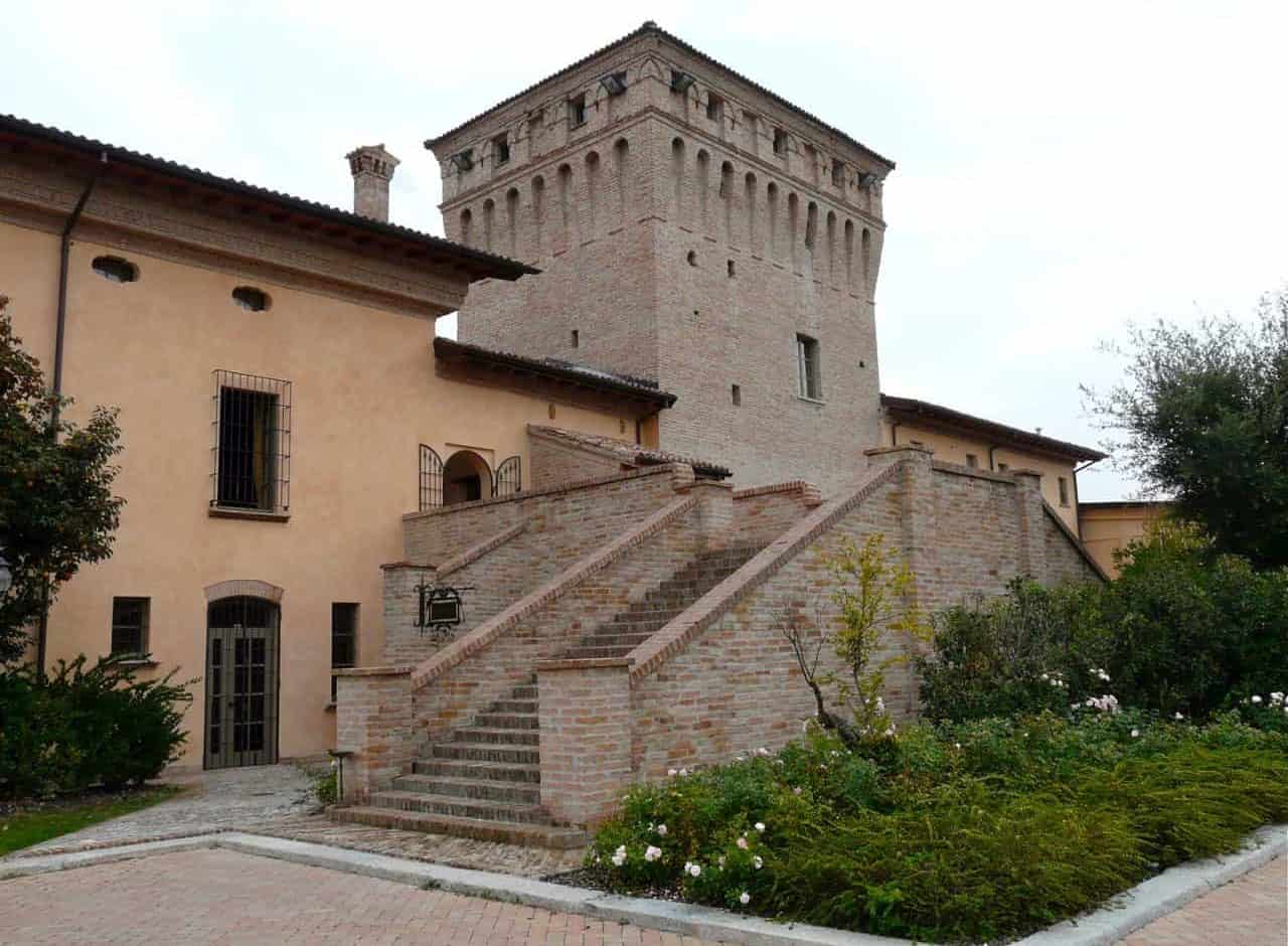 La Tavola Rotonda: My Italian Castle