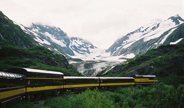 panoramic-train-ride-Alaska