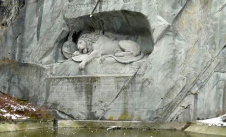 lion-lucerne-sculpture