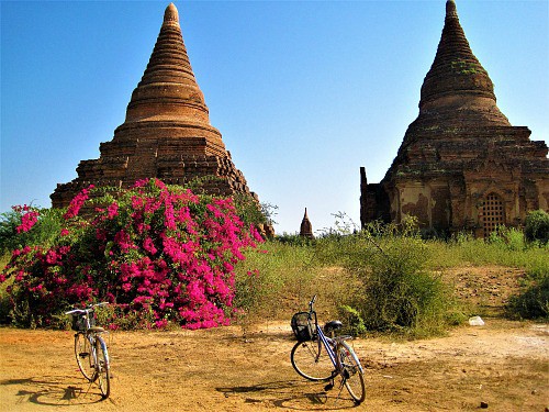 Scenic stupas