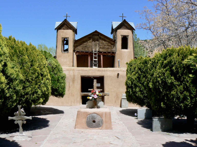 Tips for Driving the High Road to Taos from Santa Fe, New Mexico